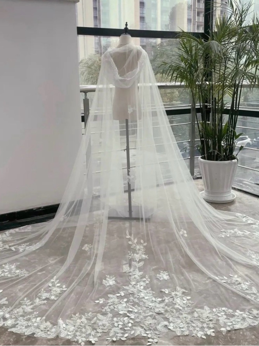 Cathedral Bridal Veil, Shoulder Cape with Floral Appliqué NWOT